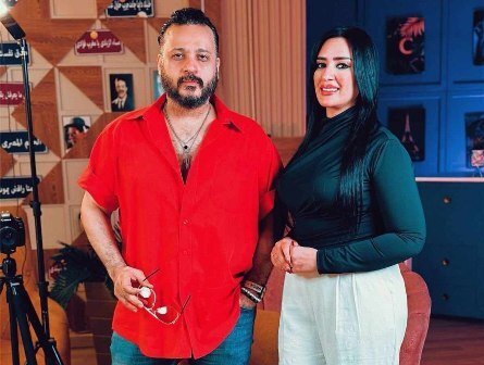 إيساف يكشف أسرارًا مؤثرة عن حياته وفنه في حوار مع سيرا إبراهيم: والدي علمني الرجولة وزوجتي سندي