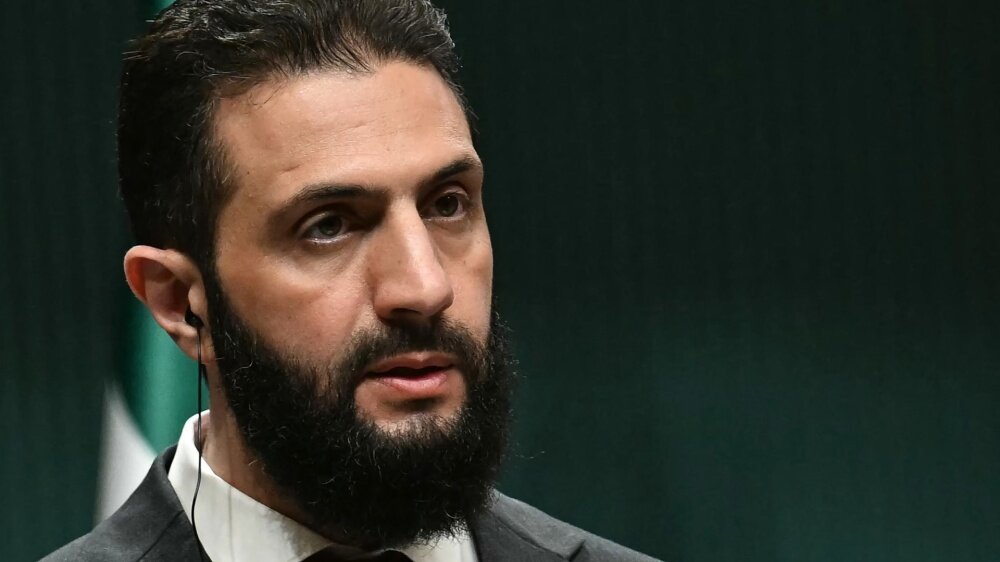 لقاء مفاجئ في الرياض: ترامب والشرع وجهاً لوجه.. هل تبدأ صفحة جديدة في العلاقات السورية الأمريكية؟