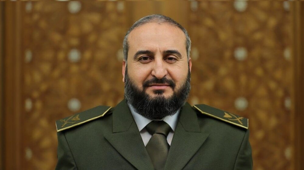 وزير الدفاع السوري يعلن عن خطة لبناء جيش وطني جديد وإعادة هيكلة القوات المسلحة