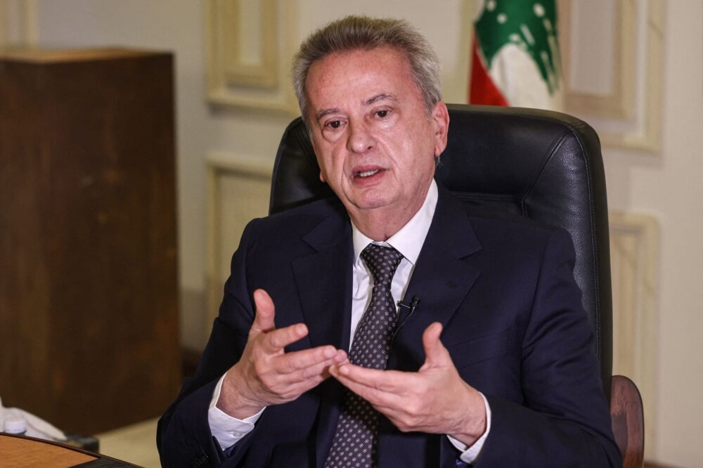 توقيف رياض سلامة: تطورات مفاجئة في قضية حاكم مصرف لبنان السابق بتهم خطيرة