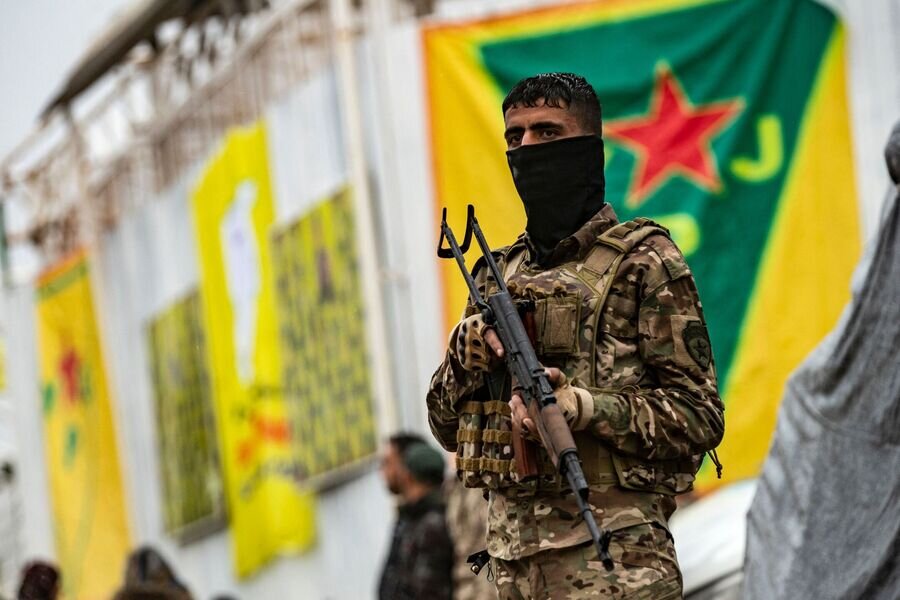 تزايد الانشقاقات في صفوف المقاتلين العرب بـ "قسد" بسبب التمييز ومصادرة الأراضي