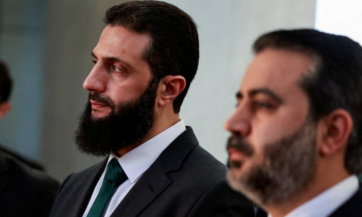 الرئيس السوري المثير للجدل: الشرع يغيب عن قمة بغداد وسط انقسام عراقي حول حضوره