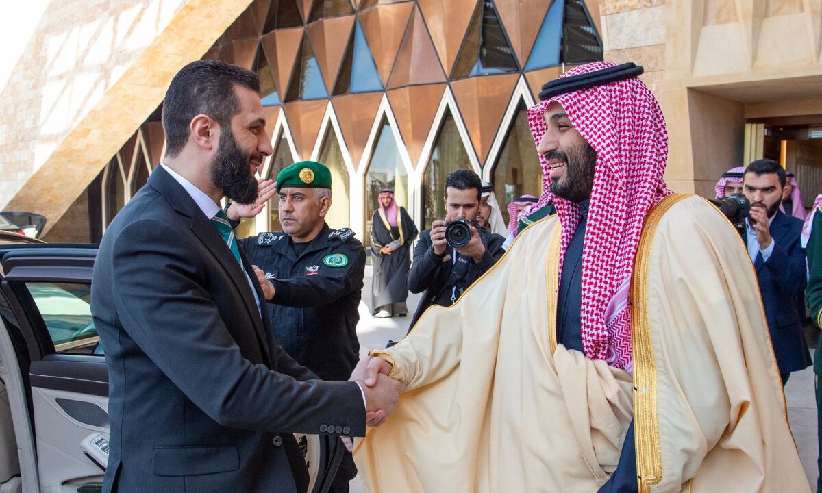 قمة الرياض: هل يلتقي ترامب بالرئيس السوري الانتقالي وسط تفاؤل بصفحة جديدة في العلاقات؟
