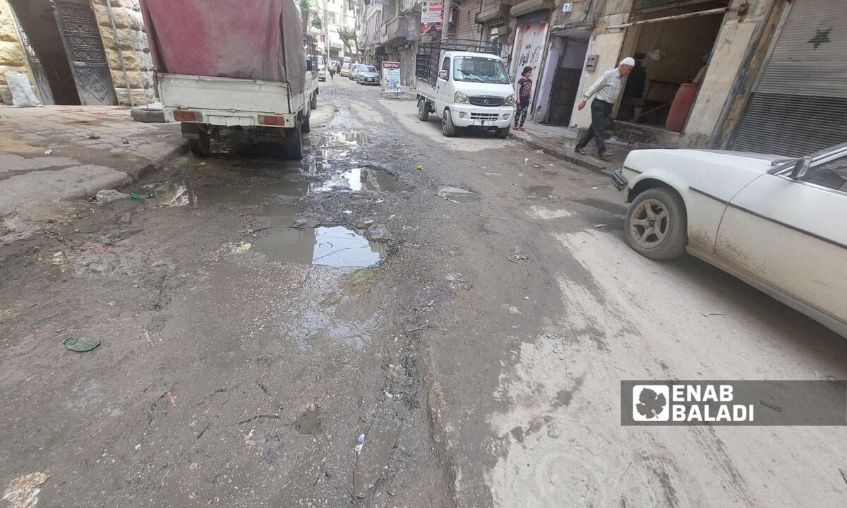 حلب تختنق بالأعطال: شوارع المدينة تنتظر "التزفيت" بعد طول إهمال