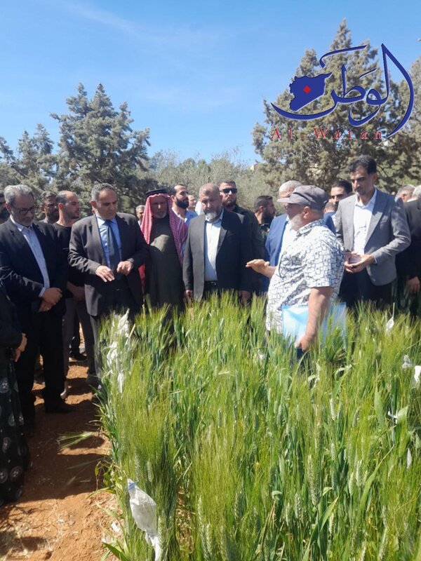 وزير الزراعة يتعهد بدعم المزارعين في درعا والاستجابة لمبادراتهم