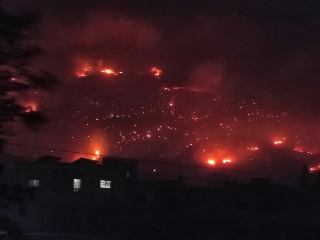 نزوح أهالي الحيدرية بسبب حريق هائل يلتهم حراج الغاب