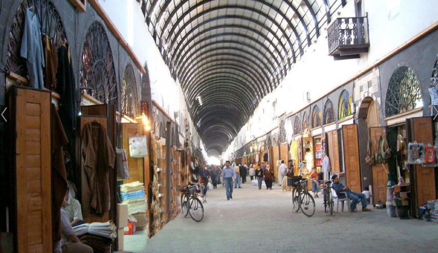 خبير اقتصادي: الاستثمار في سوريا يبدأ بتحفيز مدخرات السوريين وإصلاح القطاع المصرفي
