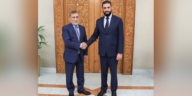 الرئيس الشرع يستقبل مبعوثًا خاصًا من رئيس الوزراء العراقي في دمشق