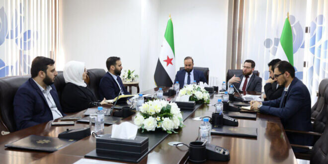 وزارتا التنمية الإدارية والإعلام تبحثان خطة شاملة لتطوير هيكلة وزارة الإعلام