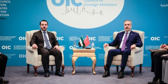 الشيباني وفيدان يبحثان التطورات الإقليمية والتعاون الثنائي على هامش اجتماع منظمة التعاون الإسلامي في إسطنبول