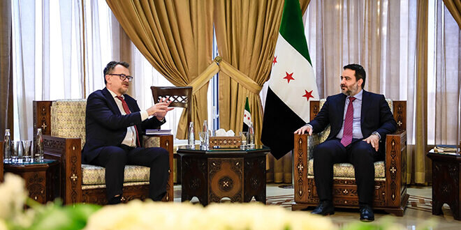 وزير الخارجية السوري يبحث مع القائم بالأعمال الإيطالي تعزيز التعاون وإعادة الإعمار