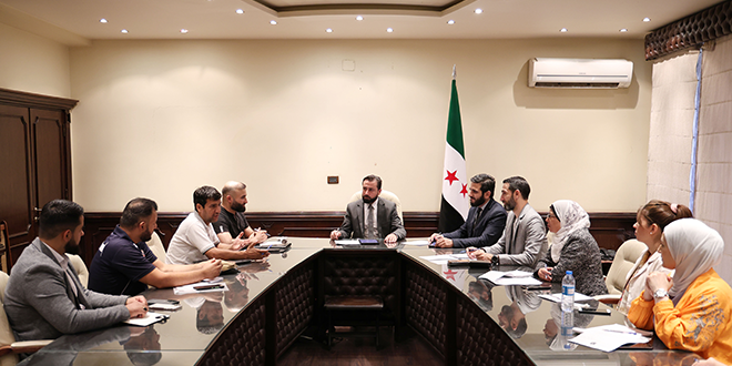 الإدارة المحلية تبحث مع رابطة المعتقلين سبل دعمهم وإعادة دمجهم في المجتمع