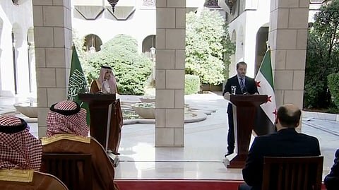 السعودية وسوريا تعززان التعاون الاقتصادي: استثمارات مرتقبة ورفع للعقوبات