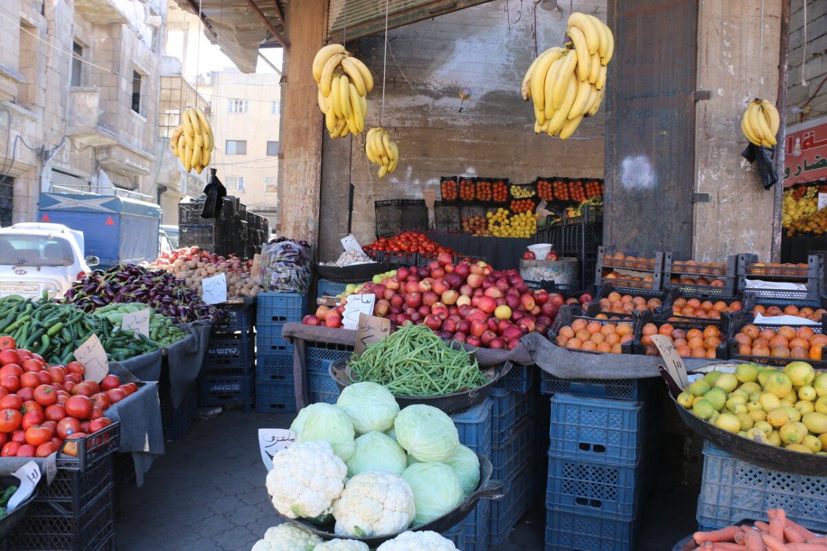الجفاف وموجات الحر يرفعان أسعار الخضار واللحوم في سوريا ويزيدان الأعباء المعيشية