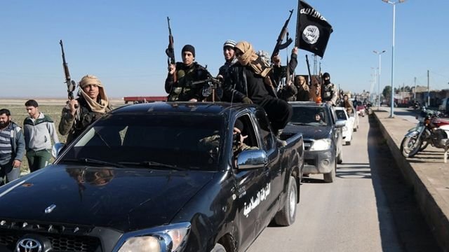 تحذيرات متزايدة: عودة داعش تلوح في الأفق في سوريا مع تكثيف التجنيد وتوزيع الأسلحة