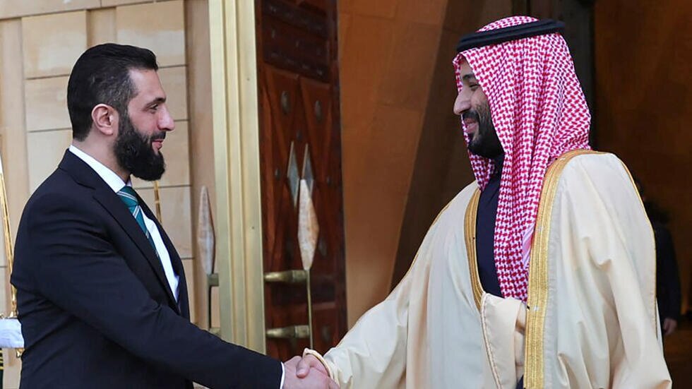 قمة الرياض المفاجئة: ترامب وبن سلمان يستضيفان عباس وعون والشرع في مبادرة سعودية لحل القضية الفلسطينية