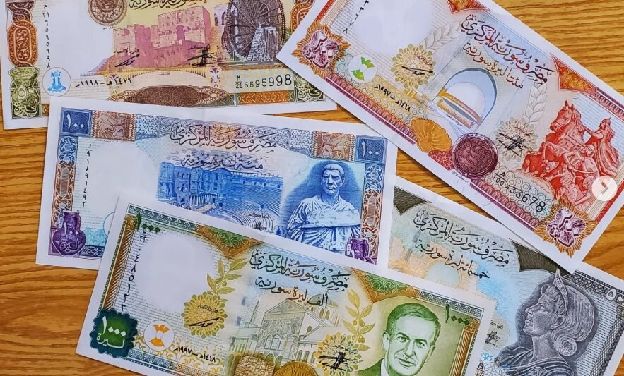 الليرة السورية في مهب الريح: الدولار واليورو والذهب يقفزون مجدداً في السوق السوداء (16 أيار 2025)