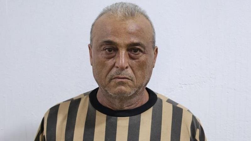 القبض على العميد دعاس حسن علي في اللاذقية بتهم جرائم حرب وسرقة النفط