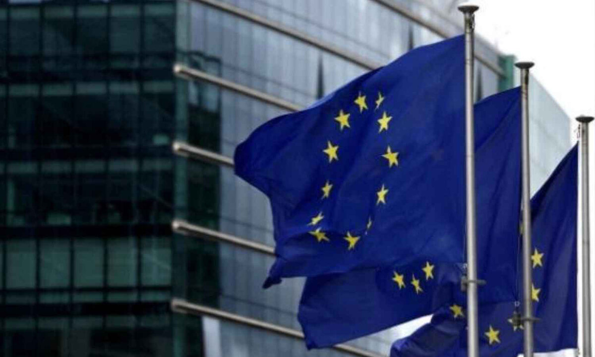 الاتحاد الأوروبي يفرض عقوبات على خمسة سوريين بتهمة انتهاك حقوق الإنسان