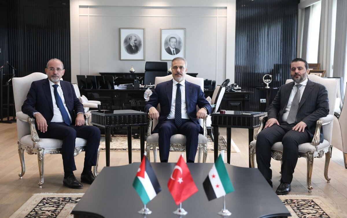 أنقرة تستضيف اجتماعاً ثلاثياً سورياً أردنياً تركياً لبحث التحديات الأمنية الإقليمية