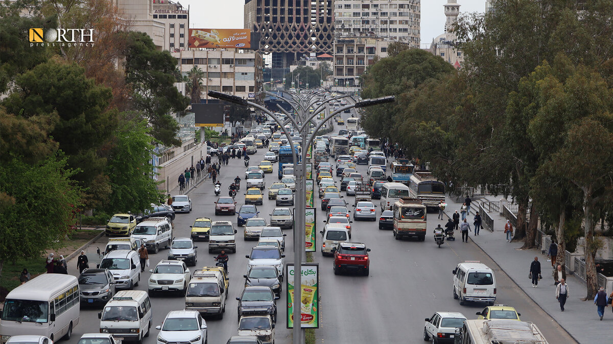 محلل سياسي: رفع العقوبات الأوروبية عن سوريا يفتح الأبواب أمام تحسين الأوضاع المعيشية بشكل أسرع من الخطوة الأمريكية