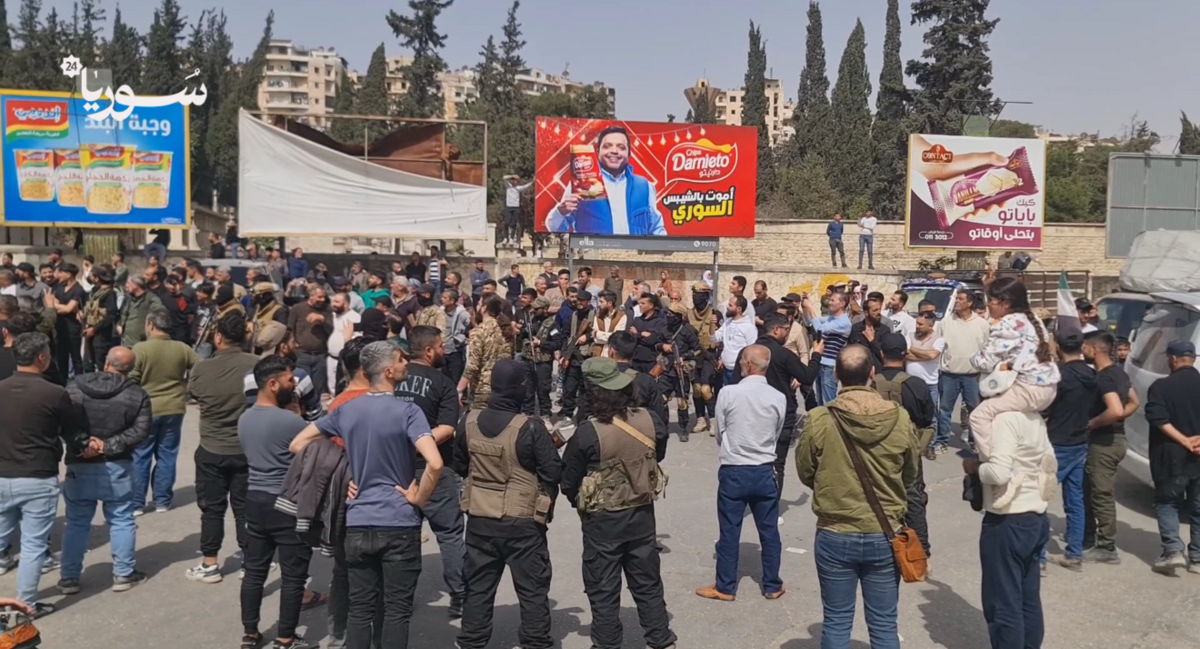 لجنة رئاسية تدخل الشيخ مقصود والأشرفية بحلب لتفعيل اتفاق مع قسد
