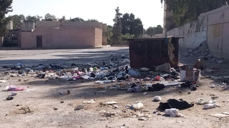 أزمة بيئية تهدد الطبقة: النفايات تحرق وتلوث يطال نهر الفرات والأطفال في خطر