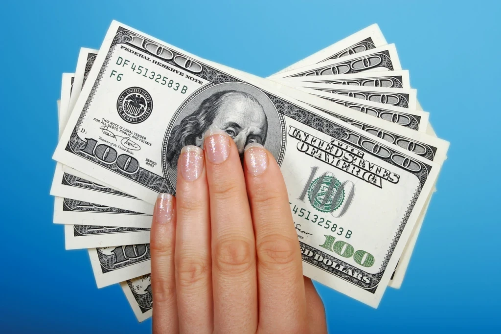 استقرار أم وهم؟ آخر تحديثات أسعار الدولار واليورو والليرة التركية في الأسواق السورية اليوم