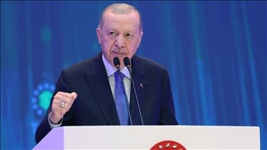أردوغان يدين الهجوم على سفينة مساعدات غزة ويؤكد: العالم أكبر من إسرائيل.. وجهود لإعادة بناء سوريا