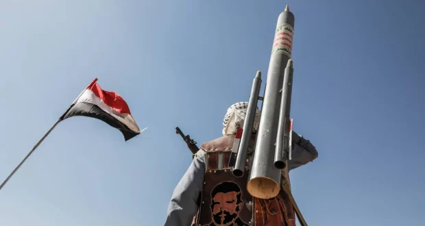 تصعيد في اليمن: غارات أمريكية مكثفة تستهدف صنعاء والحديدة ومحافظات أخرى