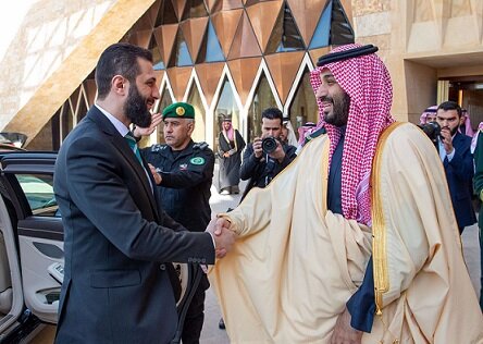 بن سلمان يؤكد للرئيس الشرع دعم السعودية لأمن واستقرار سوريا وحل الأزمة سياسياً