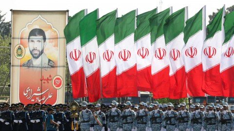 دول الخليج تكثف جهودها الدبلوماسية لاحتواء التصعيد الإيراني الإسرائيلي: مخاوف من حرب إقليمية وتأثيرها على الاستقرار