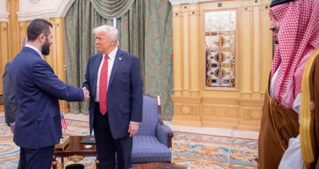 ترمب يوقع أمراً تنفيذياً يرفع العقوبات عن سوريا: خطوة تفتح دمشق على النظام المالي العالمي