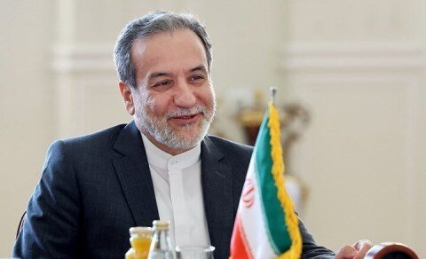 وزير الخارجية الإيراني: فرصة لتفاهم نووي "عادل ومشرف" مع واشنطن في مسقط