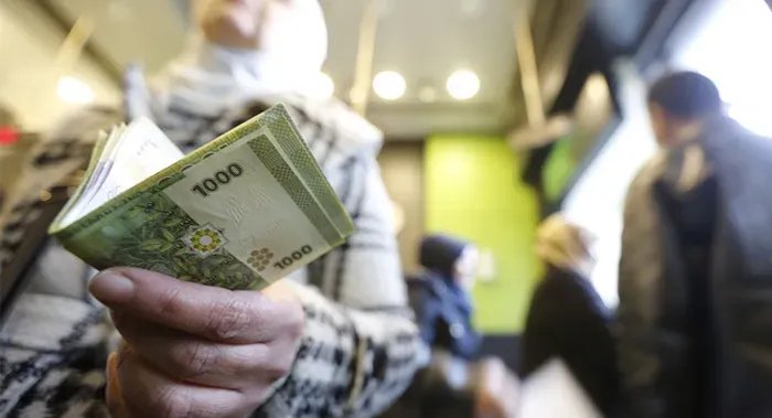 انفراج اقتصادي في سوريا: واشنطن توافق على مبادرة قطرية لتمويل رواتب القطاع العام