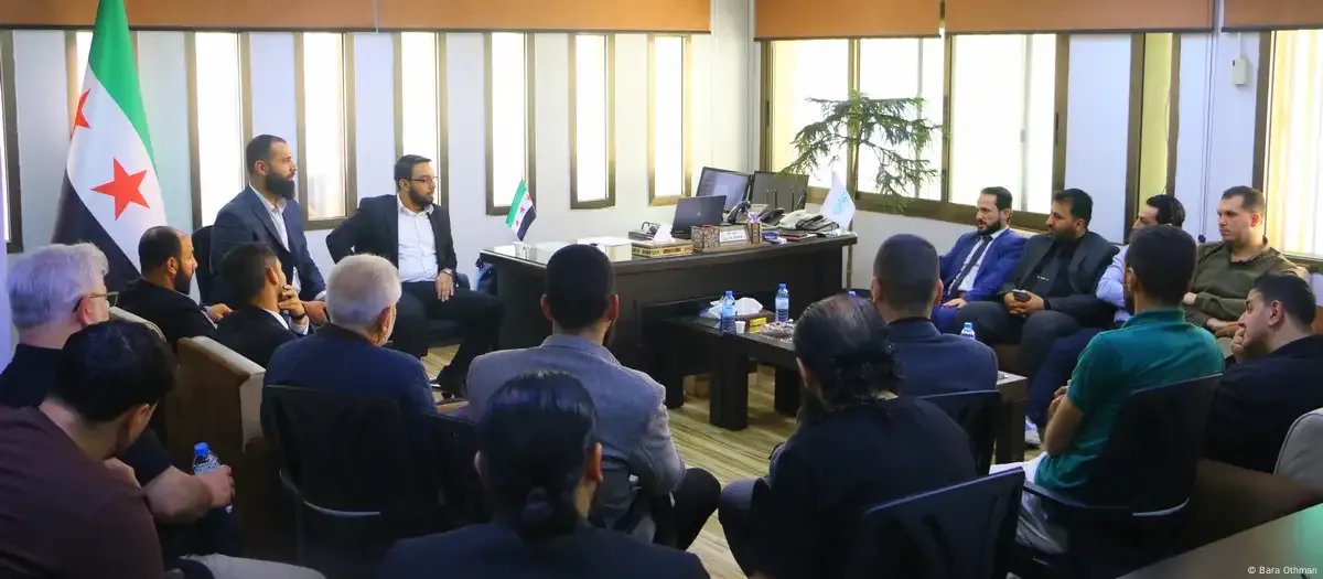 تسهيل عمل الصحفيين في سوريا: تصاريح إلكترونية وغرفة عمليات مشتركة مع الداخلية