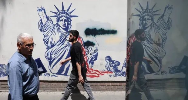 محادثات نووية حاسمة: طهران وواشنطن تستأنفان التفاوض وسط خلافات عميقة