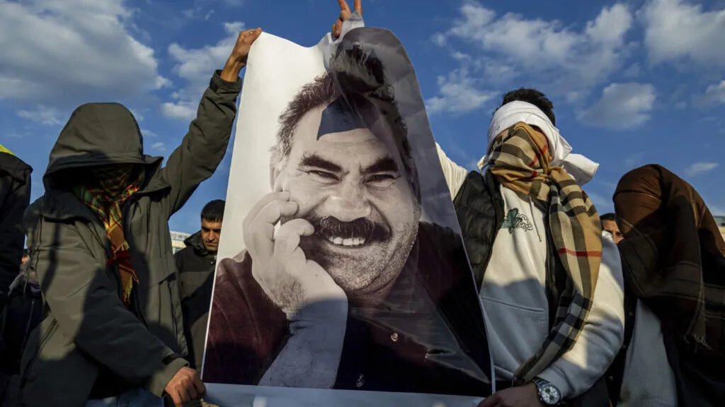 تطور تاريخي: PKK يعلن حل نفسه وإنهاء عقود من الصراع مع تركيا