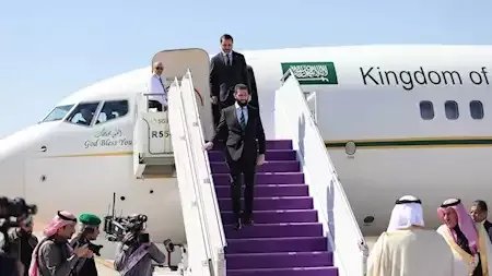 عاجل: الرئيس السوري أحمد الشرع يصل الرياض تمهيداً للقاء مرتقب مع ترامب