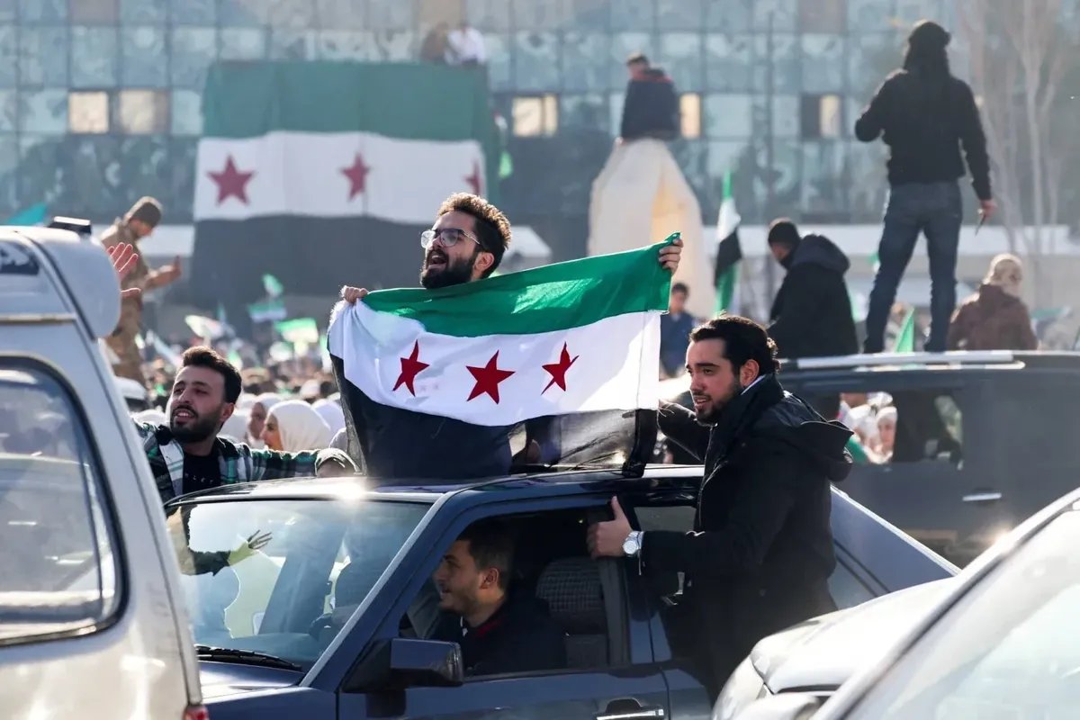 الاتحاد الأوروبي يرفع العقوبات عن سوريا: هل ينتعش الاقتصاد أم يغرق المنتج المحلي؟