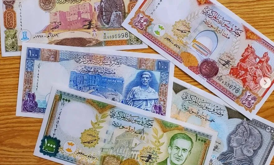 تراجع الذهب والعملات: أسعار الدولار واليورو والذهب مقابل الليرة السورية اليوم