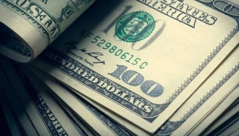 تراجع محدود: أسعار صرف الليرة السورية مقابل الدولار والعملات الأخرى مساء الأربعاء