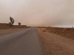 وفاة خمسة أشخاص إثر استنشاق غازات سامة من حراقات النفط البدائية في أبو النيتل شمال دير الزور