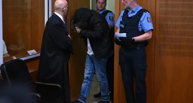 ألمانيا: السجن المؤبد لطبيب سوري بتهمة تعذيب معارضين لنظام الأسد