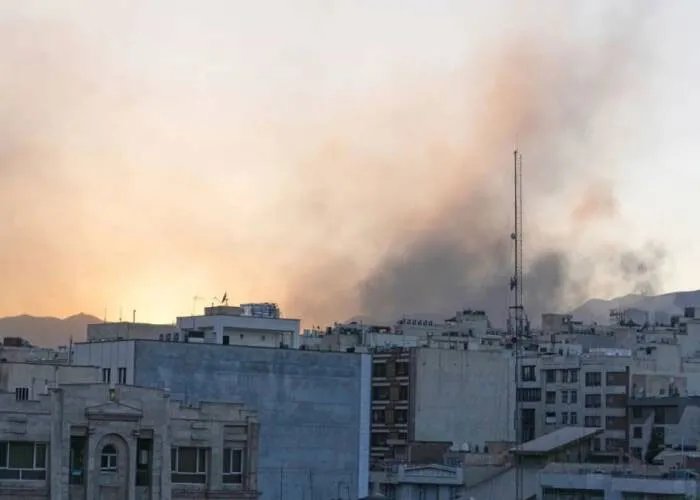 غارات إسرائيلية واسعة النطاق تستهدف منشآت صاروخية ونووية في طهران