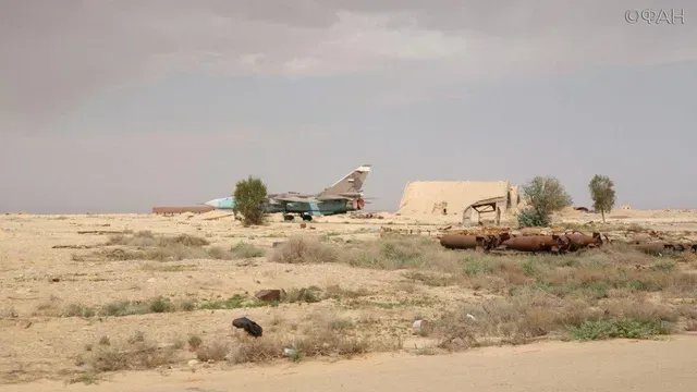 مقتل عنصر أمن وإصابة آخر في تفكيك ألغام بمطار التيفور بريف حمص