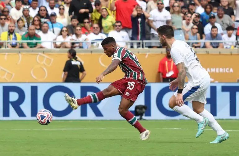 فلومينينزي يقصي الهلال ويحجز مقعده في نصف نهائي مونديال الأندية