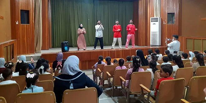درعا: "حسان في بلاد العجائب".. عرض مسرحي يبهج أطفال الصيف