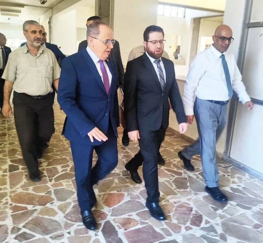 وزير التعليم العالي يدعو إلى إعادة 4000 موفد من الخارج للمساهمة في إعادة الإعمار