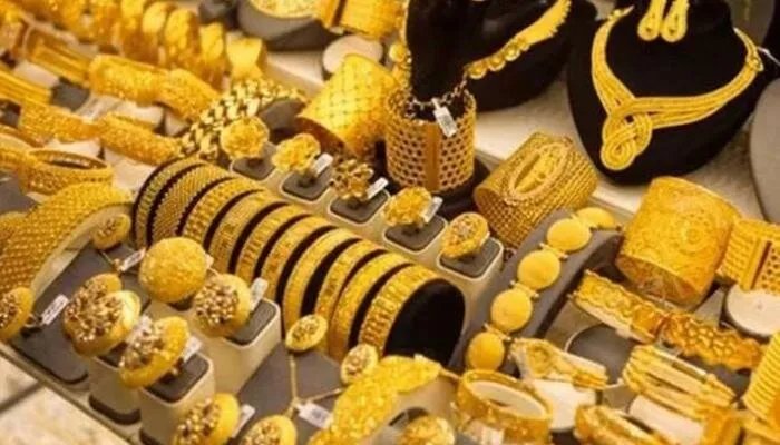 الليرة السورية تستعيد بعض عافيتها أمام الدولار.. تعرف على الأسعار الجديدة